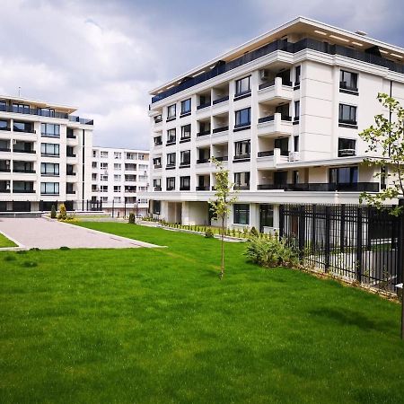 Business And Leisure Apartments In Mladost 2 With Free Garage โซเฟีย ภายนอก รูปภาพ