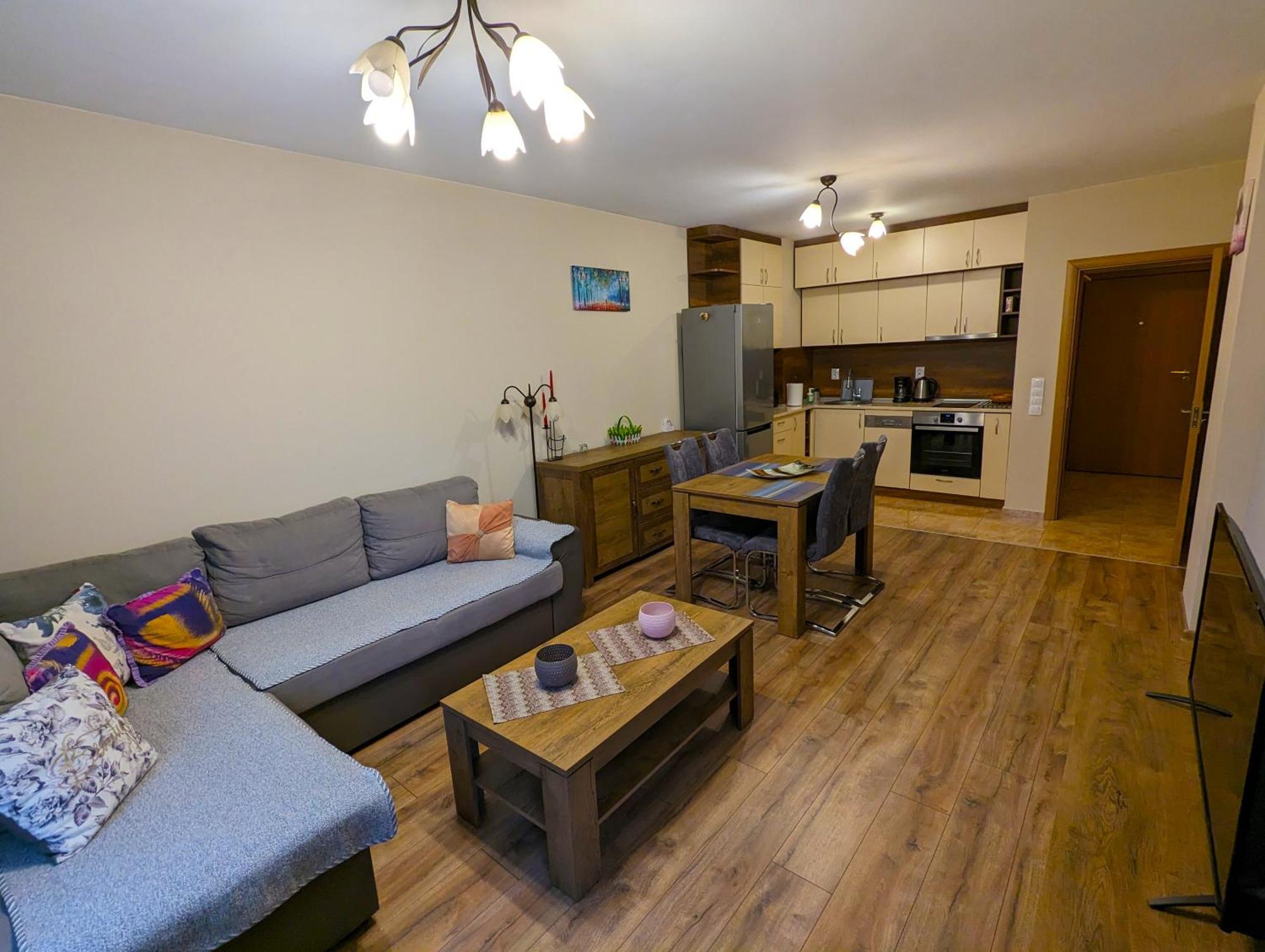 Business And Leisure Apartments In Mladost 2 With Free Garage โซเฟีย ภายนอก รูปภาพ