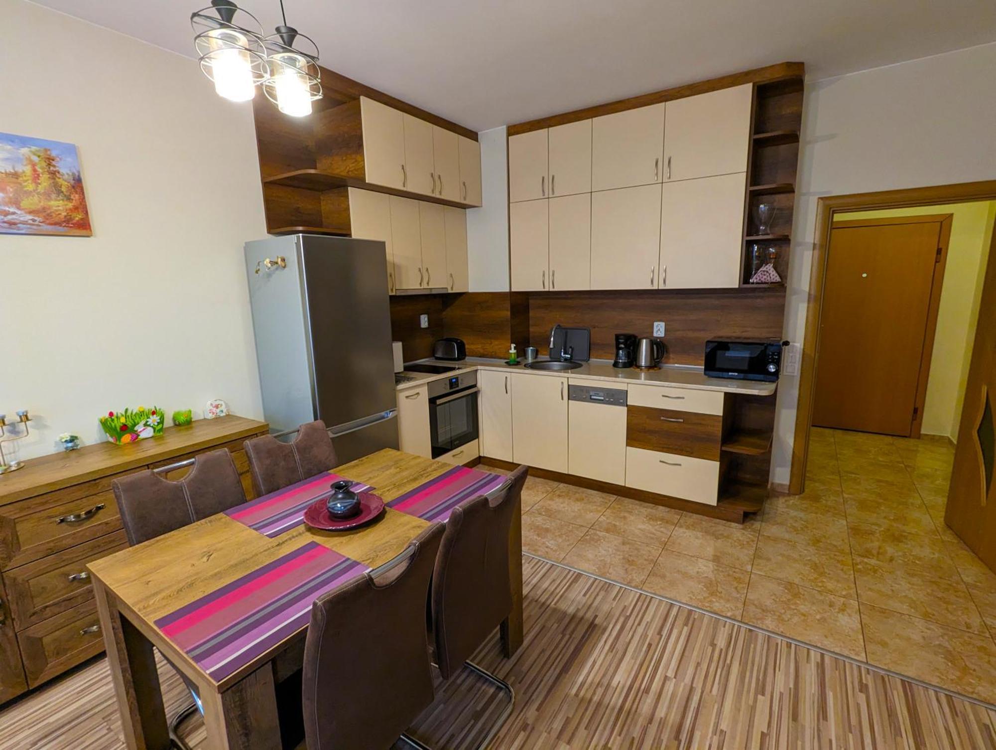 Business And Leisure Apartments In Mladost 2 With Free Garage โซเฟีย ภายนอก รูปภาพ