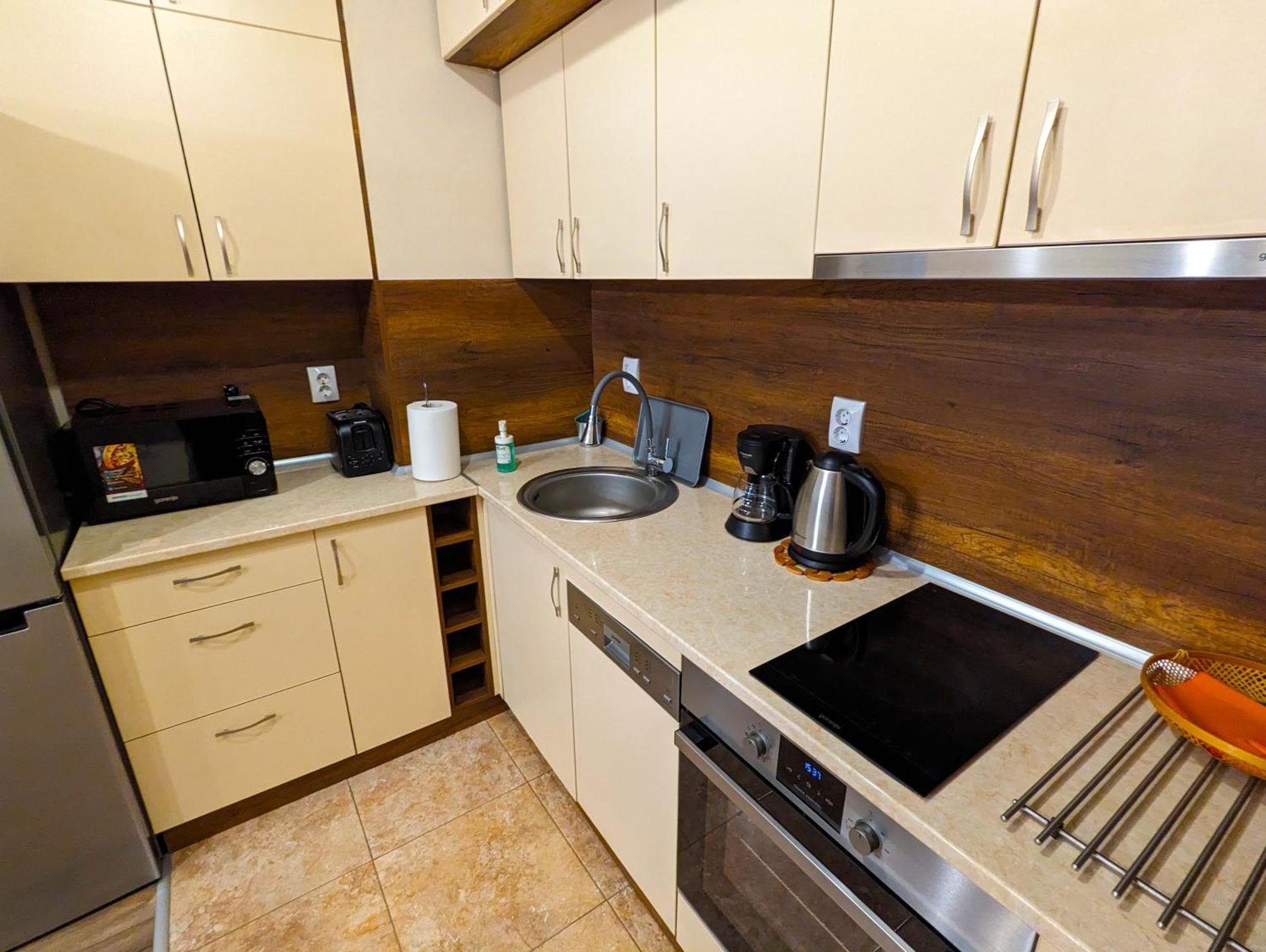 Business And Leisure Apartments In Mladost 2 With Free Garage โซเฟีย ภายนอก รูปภาพ
