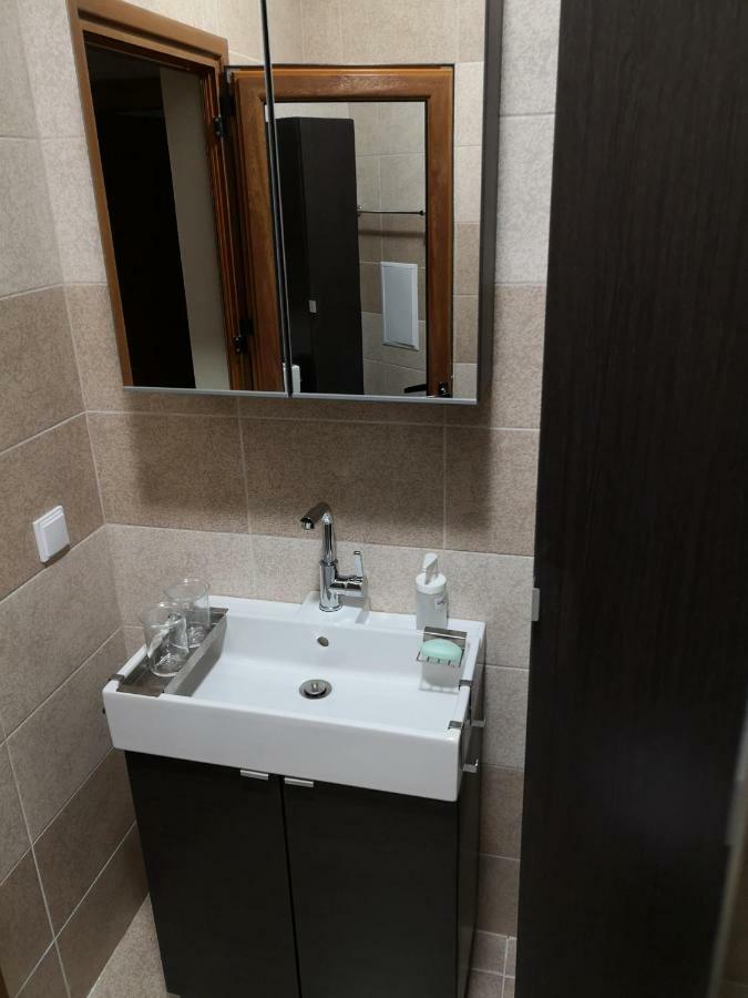 Business And Leisure Apartments In Mladost 2 With Free Garage โซเฟีย ภายนอก รูปภาพ
